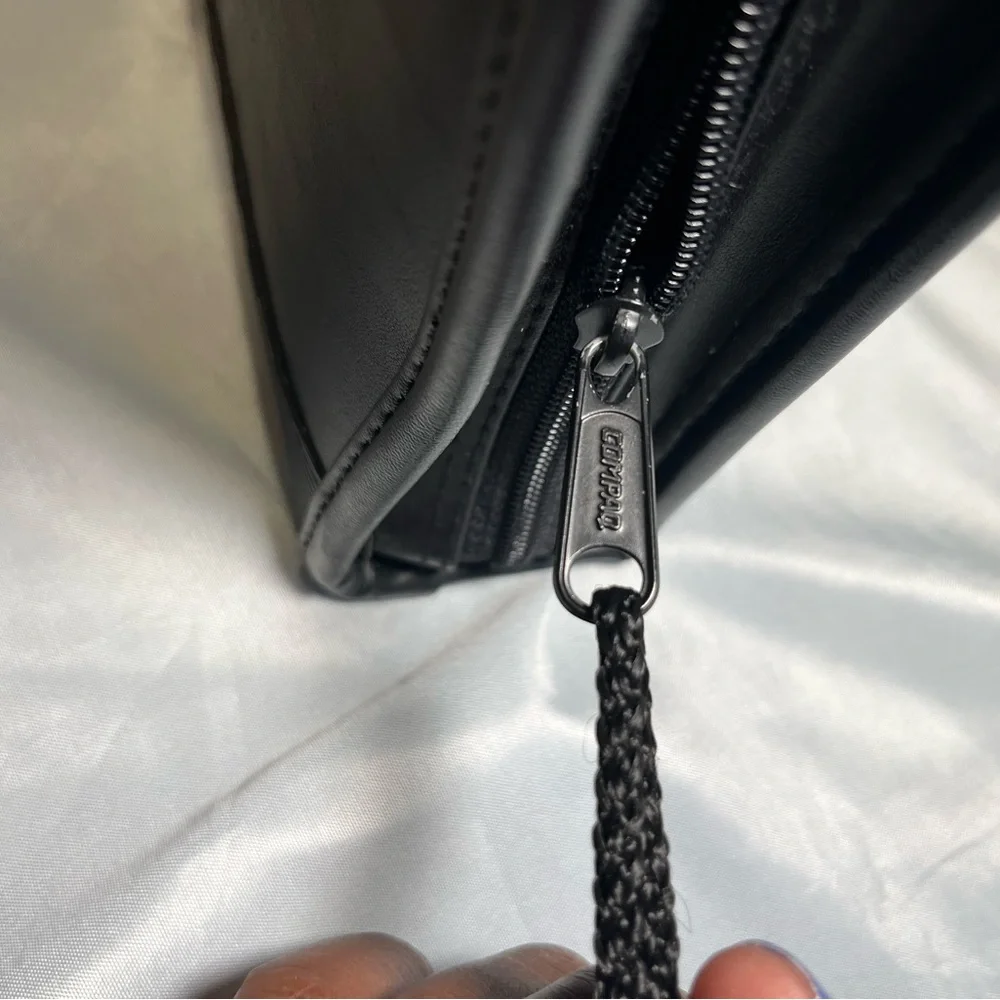 Vintage Compaq black leather case